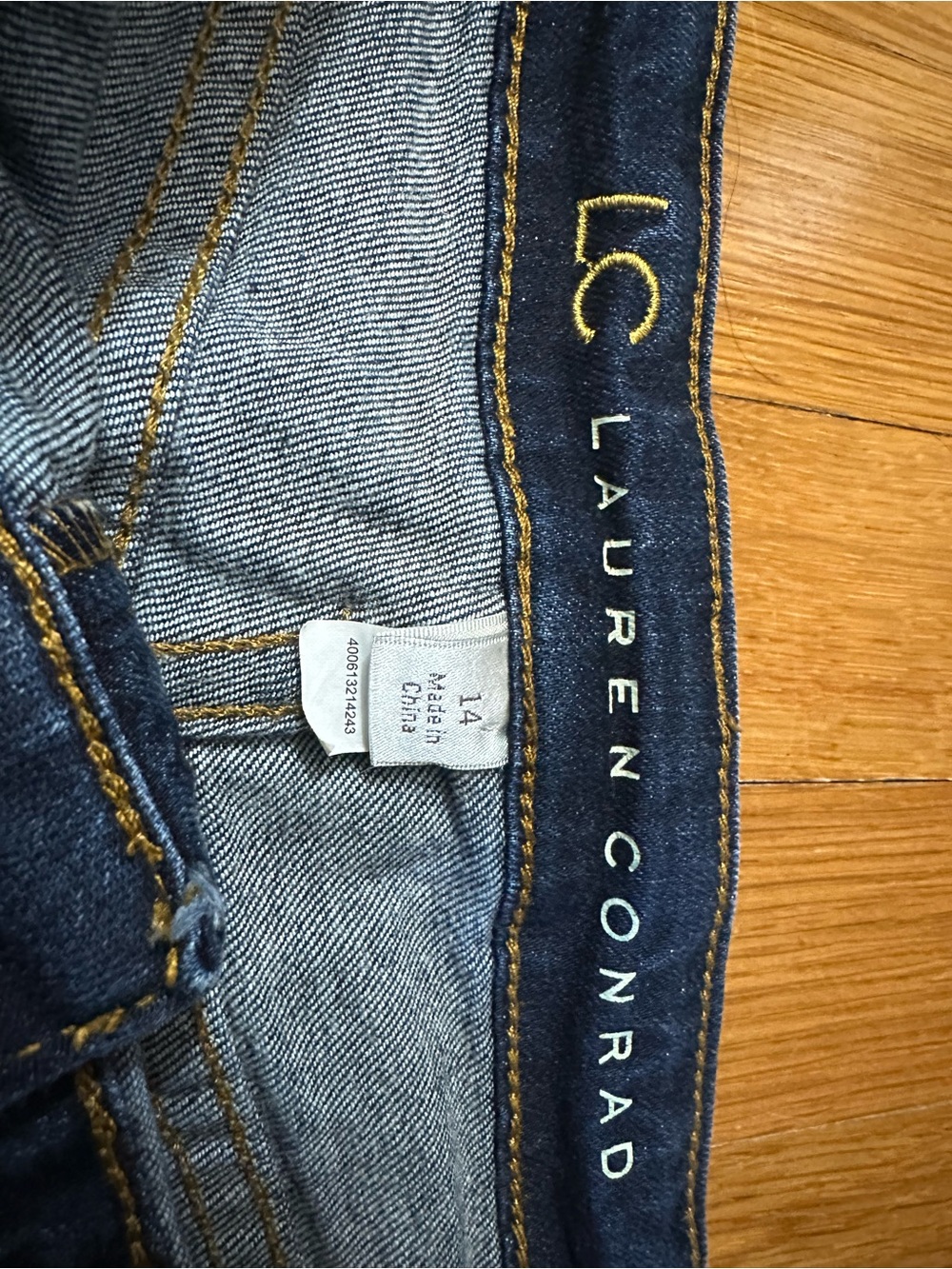 LC Lauren Conrad Size 14 Dark Blue Denim Shorts with Gold Stitching - Picture 2 of 5